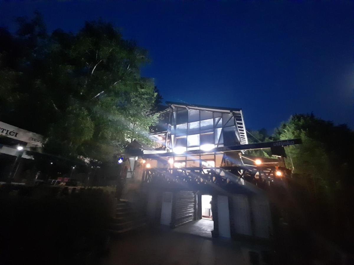 Queen Teuta Palace Resort Sarajevo Exterior foto